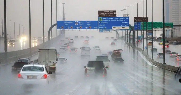 টানা বৃষ্টিতে বিপর্যস্ত আমিরাত